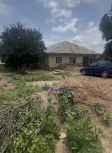 A PLOT OF LAND @ SMALL GATE UNIOSUN VERY CLOSE TO THE SCHOOL 50FT BY 100FT GOOD STUDENTS HOSTEL