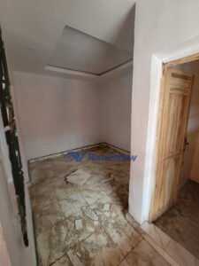 A ROOM SELFCONTAIN