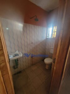 A ROOM SELFCONTAIN